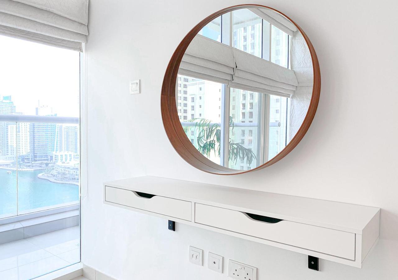 Appartamento Walk To The Beach Or Enjoy The Amazing View From The Balcony Dubai Esterno foto